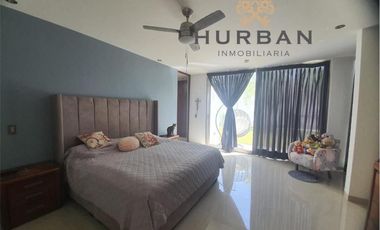 HURBAN RENTA amplia  casa en La Herradura SIN AMUEBLAR