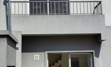 PH a estrenar, 3 ambientes, con cochera y patio