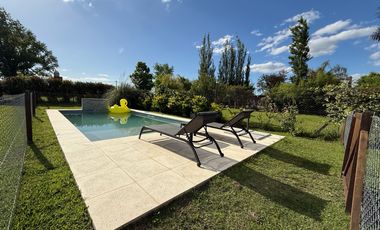 VENTA CASA 2 DORMITORIOS CON PILETA