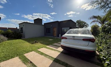 VENTA CASA 2 DORMITORIOS CON PILETA