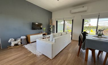 VENTA CASA 2 DORMITORIOS CON PILETA