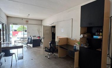 Galpón con Oficinas en Venta