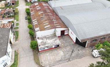 Galpón con Oficinas en Venta
