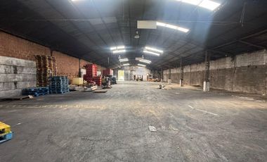 Galpón con Oficinas en Venta