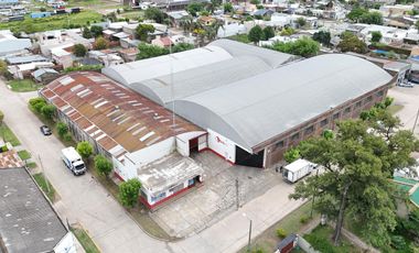 Galpón con Oficinas en Venta