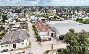 Galpón con Oficinas en Venta