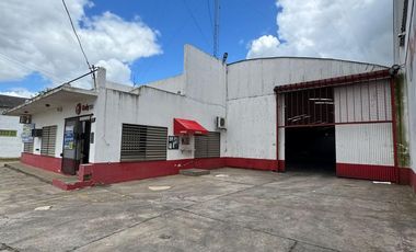 Galpón con Oficinas en Venta