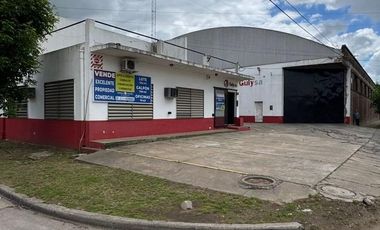 Galpón con Oficinas en Venta