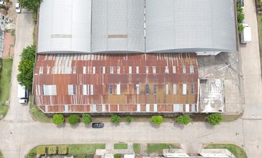 Galpón con Oficinas en Venta