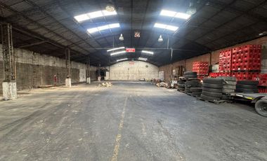 Galpón con Oficinas en Venta