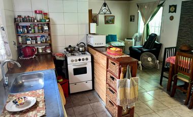 Venta de dos Casas 3 amb y 2 amb lote propio 1.000 mts Exaltación de la Cruz