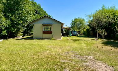 Venta de dos Casas 3 amb y 2 amb lote propio 1.000 mts Exaltación de la Cruz