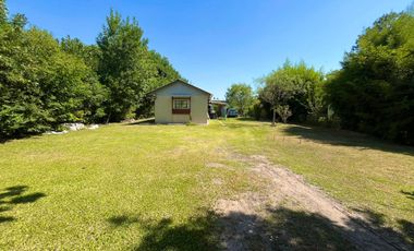 Venta de dos Casas 3 amb y 2 amb lote propio 1.000 mts Exaltación de la Cruz