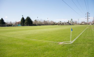 Casa en La Lomada sobre lote central – 3 cuartos en suite  Diseño moderno