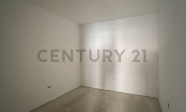 CASA DE 3 PISOS + AZOTEA EN VENTA FRENTE A PARQUE – LOS CEDROS DE VILLA