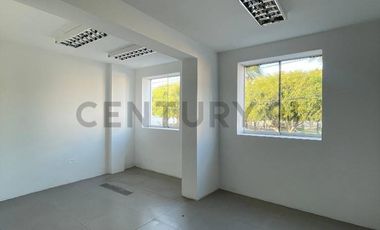 CASA DE 3 PISOS + AZOTEA EN VENTA FRENTE A PARQUE – LOS CEDROS DE VILLA