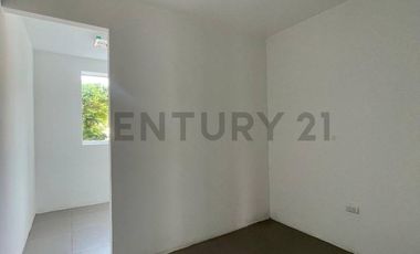 CASA DE 3 PISOS + AZOTEA EN VENTA FRENTE A PARQUE – LOS CEDROS DE VILLA