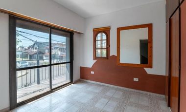 Casa triplex 5 ambientes APTO CRÉDITO temperley