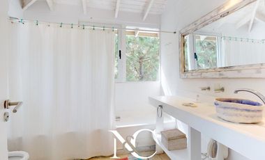 Casa en Venta en Costa Esmeralda, Resicencial I
