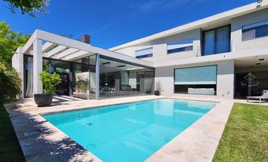 Casa diseño moderno y categoría - Talar del Lago 2 - General Pacheco