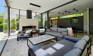 Casa diseño moderno y categoría - Talar del Lago 2 - General Pacheco