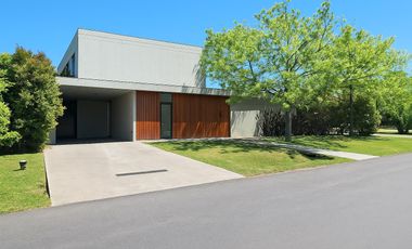 Casa diseño moderno y categoría - Talar del Lago 2 - General Pacheco