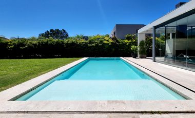 Casa diseño moderno y categoría - Talar del Lago 2 - General Pacheco