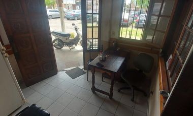 Galpón en  san miguel esquina ideal agencia auto