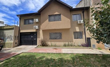 Duplex de 4 ambientes en Lomas de Zamora Oeste