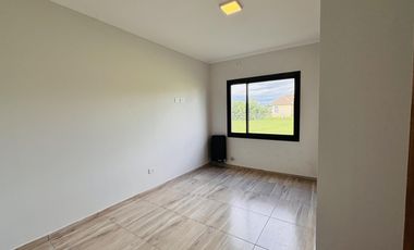 Casa a Estrenar Los Bretes Colón