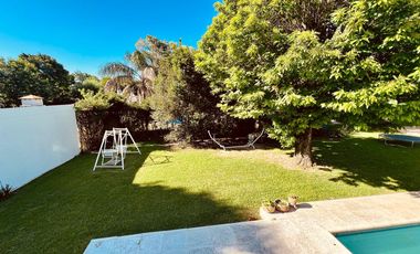 VENTA- Casa Quinta, 3 Dormitorios, 3 Baños, Piscina, a metros de Ruta 9 - Funes