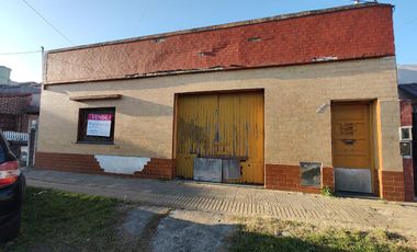 Terreno de 8.66 x 55.00 Acepta Permuta  - Wilde