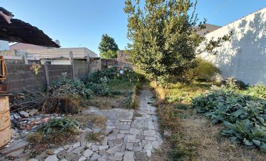 Terreno de 8.66 x 55.00 Acepta Permuta  - Wilde