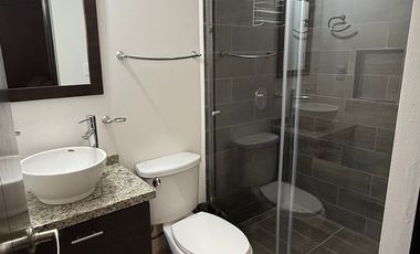 Puerta Real departamento AMUEBLADO 3er piso  cerca de planta Toyota