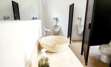 Jardín en renta en Umán, Yuc con piscina y casita de campo.