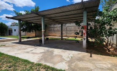 Jardín en renta en Umán, Yuc con piscina y casita de campo.