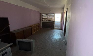 Departamento 4 ambientes para refaccionar en venta