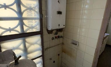 Departamento 4 ambientes para refaccionar en venta