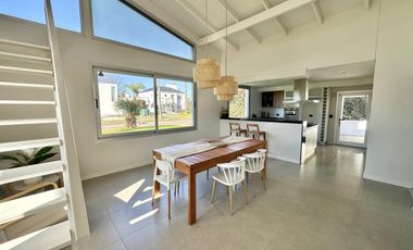 VENTA Casa en Miraflores, Funes Hills