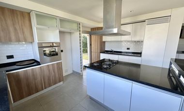 VENTA Casa en Miraflores, Funes Hills