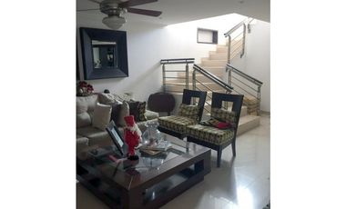 Venta de casa cerca del mar en Santa Marta.