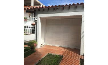 Venta de casa cerca del mar en Santa Marta.