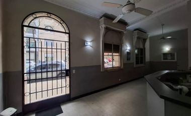 VENTA Propiedad para uso profesional o inversión. Consultorios / oficinas