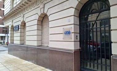 VENTA Propiedad para uso profesional o inversión. Consultorios / oficinas