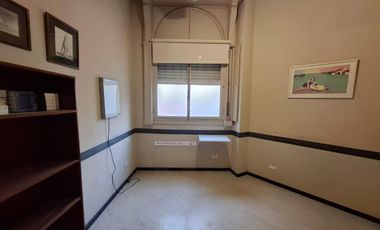 VENTA Propiedad para uso profesional o inversión. Consultorios / oficinas