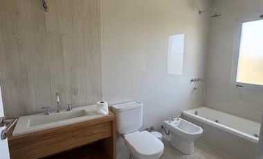 APTA CREDITO Casa - Fincas de Iraola II