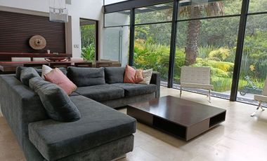 CASA EN VENTA EN HERMOSO FRACCIONAMIENTO ARBOLADO