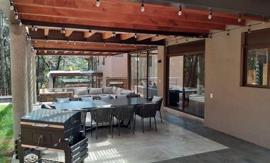 EN MEDIO DEL BOSQUE EN AVANDARO, SE VENDA CASA