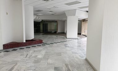 Estupendo Local Comercial en Renta