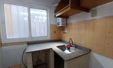 depto 3amb sobre avenida zona comercial